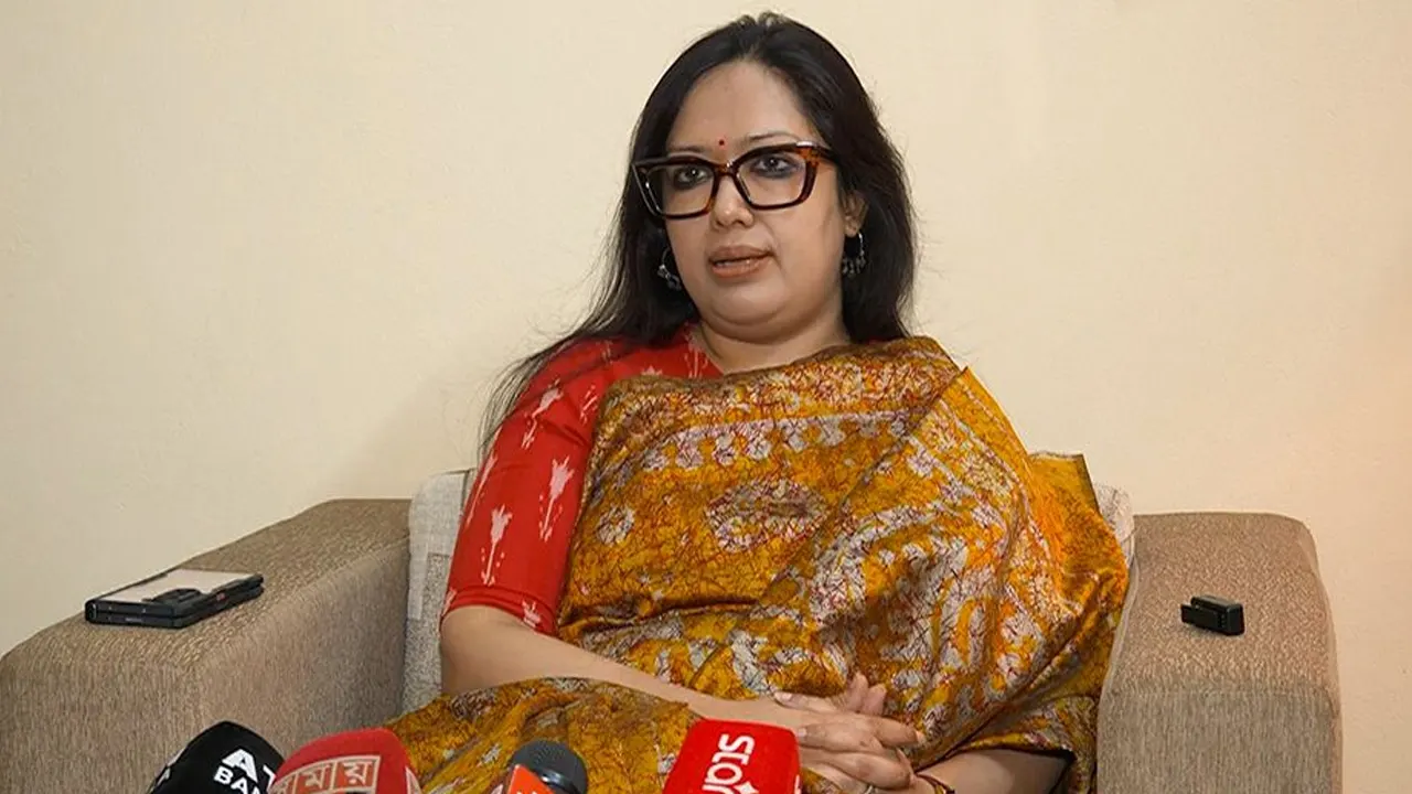 গরু-মহিষকে ঘাস খাওয়াতেও চাঁদা দিতে হয়: রুমিন ফারহানা - the Bengali Times গরু-মহিষকে ঘাস খাওয়াতেও চাঁদা দিতে হয়: রুমিন ফারহানা - the Bengali Times