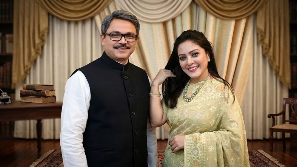 সিলভিয়াকে নিয়ে কলকাতায় শাহরিয়ারের বিলাসী জীবন - the Bengali Times সিলভিয়াকে নিয়ে কলকাতায় শাহরিয়ারের বিলাসী জীবন - the Bengali Times